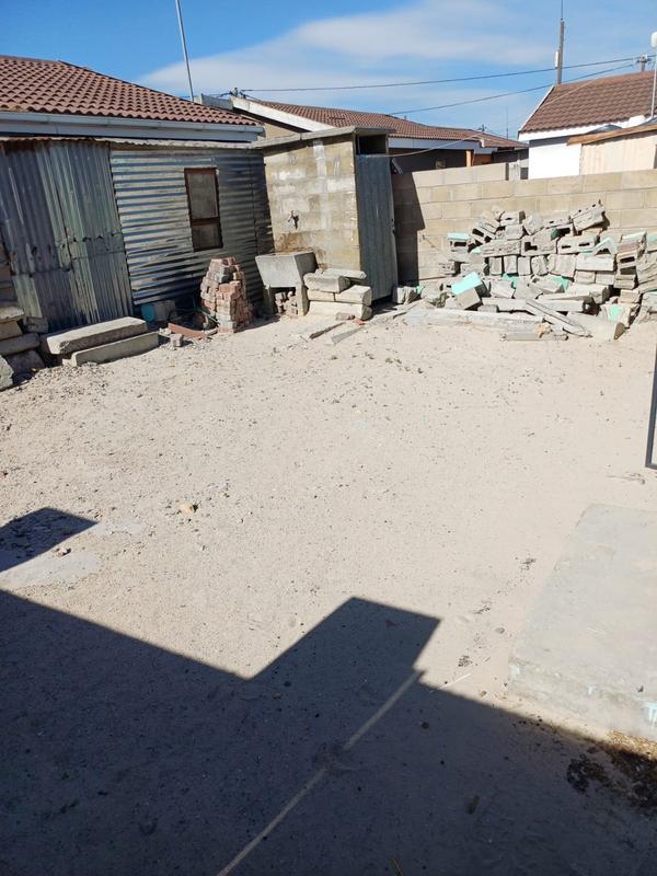 2 Bedroom Property for Sale in Mxolisi Phetani Western Cape